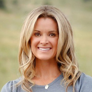 Lindsey-Cynoski_300x300